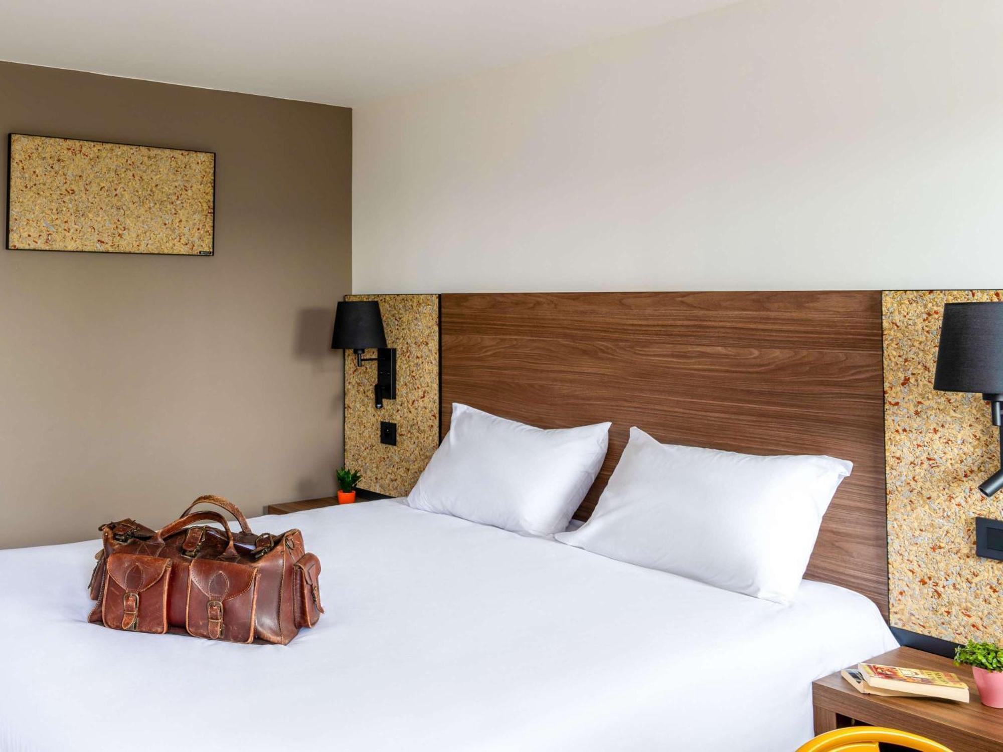 Greet Hotel Шательро Экстерьер фото