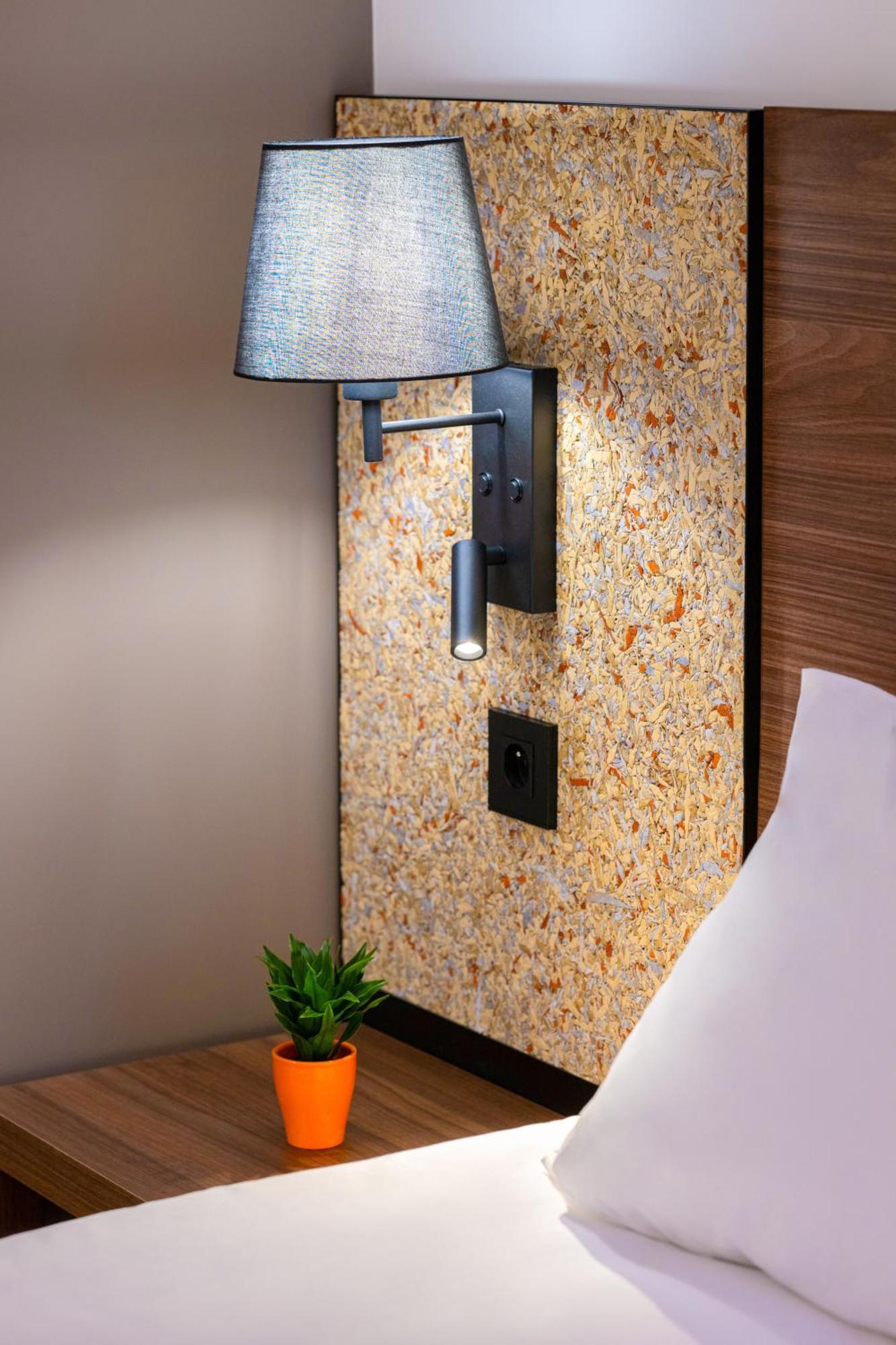 Greet Hotel Шательро Экстерьер фото