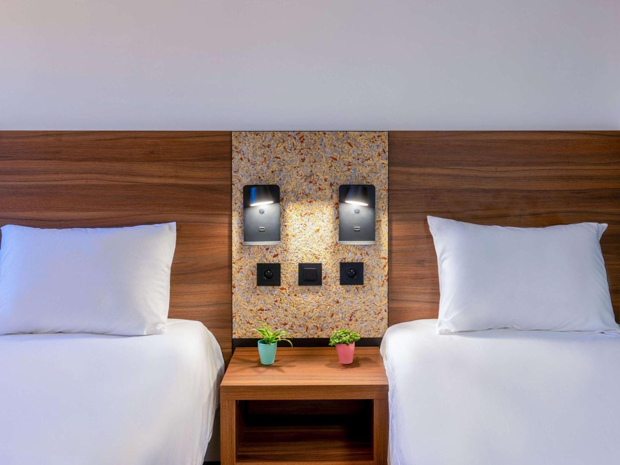 Greet Hotel Шательро Экстерьер фото